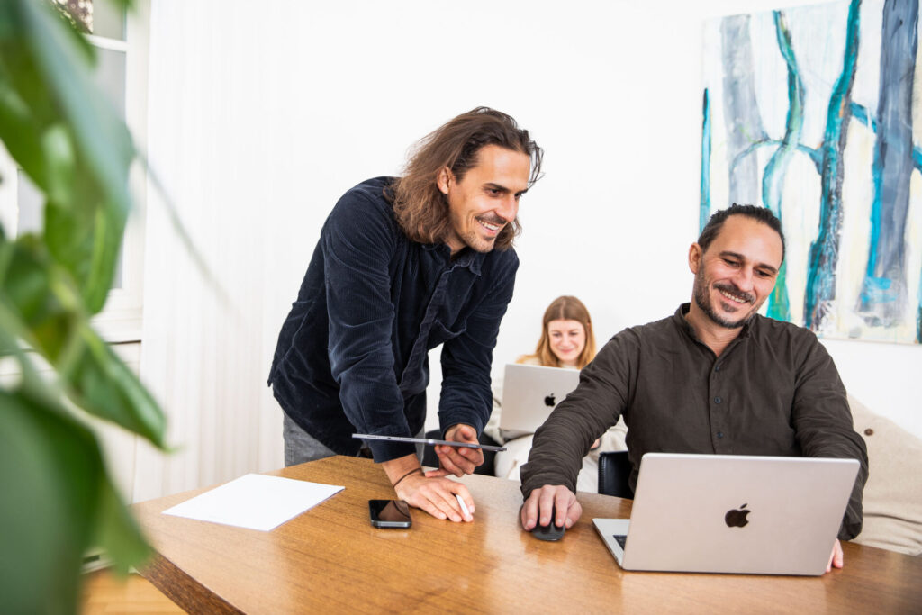 digital marketing manager professional office